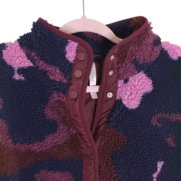 Fabletics Tahoe Teddy  Fleece Jacket Snap Front Camo Merlot Black Pink L bv - Picture 4 of 11
